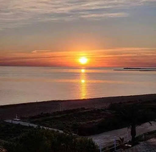 Atardecer Unico En La Playa Appartamento *